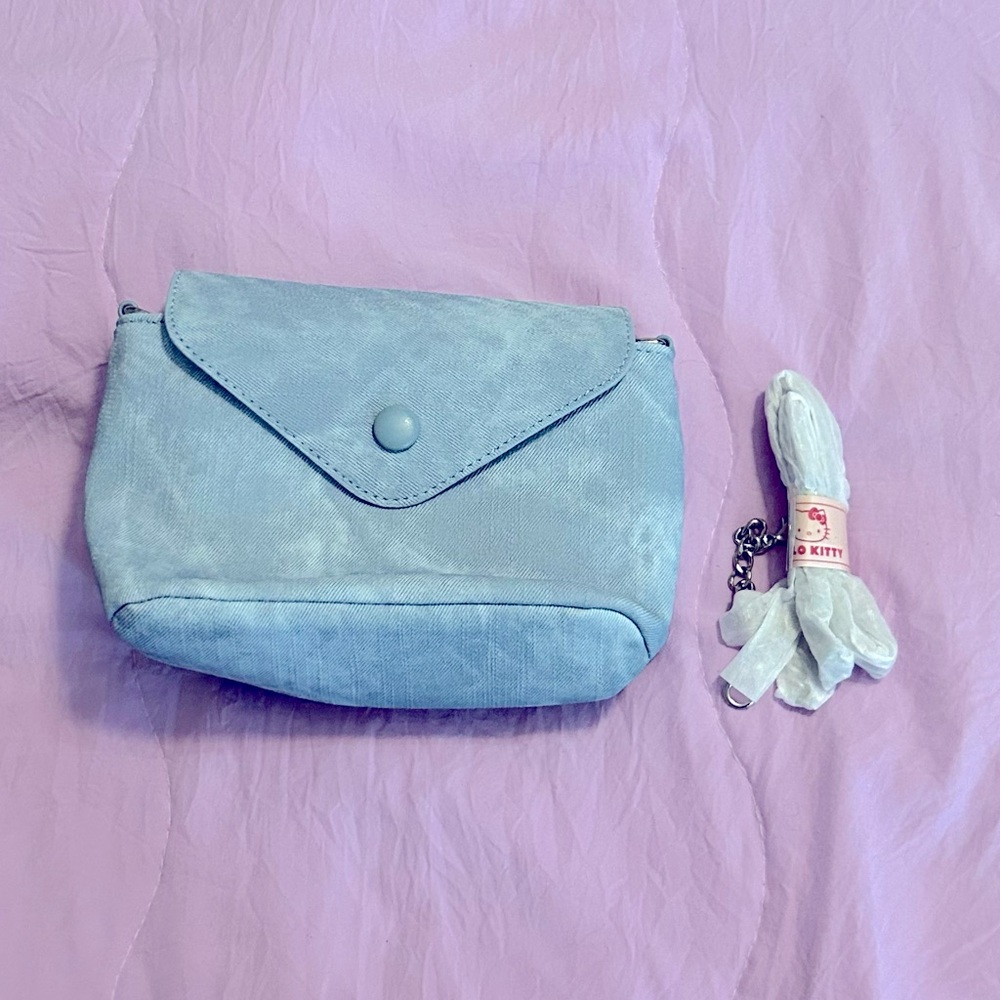 Hello Kitty Tote and Mini Bag - Picture 4 of 7